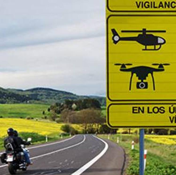 La DGT señalizará los ocho tramos de mayor riesgo para motoristas en carreteras secundarias de Valencia