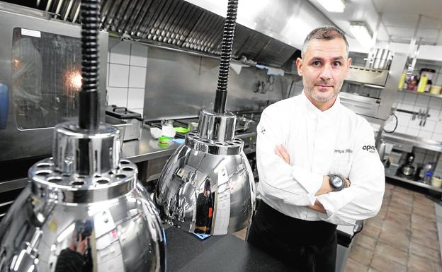 Enrique Medina: «Con ocho años ya recortaba las recetas de Arguiñano»