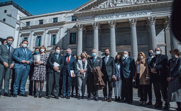 Plan de PP, Vox y Asamblea por la Vida contra la ley de eutanasia