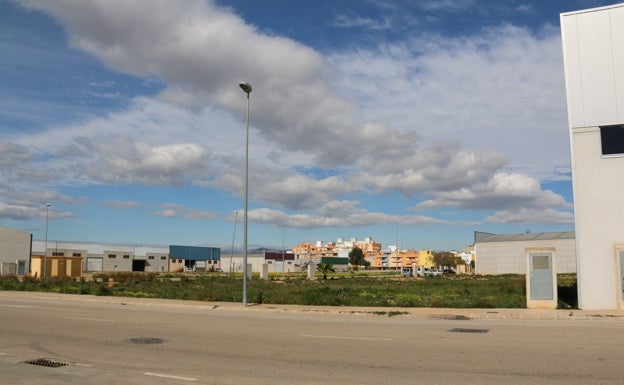 L'Alcúdia subasta parcelas públicas ante el interés de empresas en implantarse en la localidad