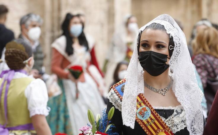 Las fallas de l'Horta muestran su devoción por San José a pesar de la pandemia