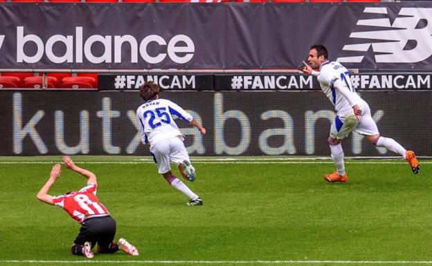 Vídeo: Kike García saca un punto de oro en San Mamés