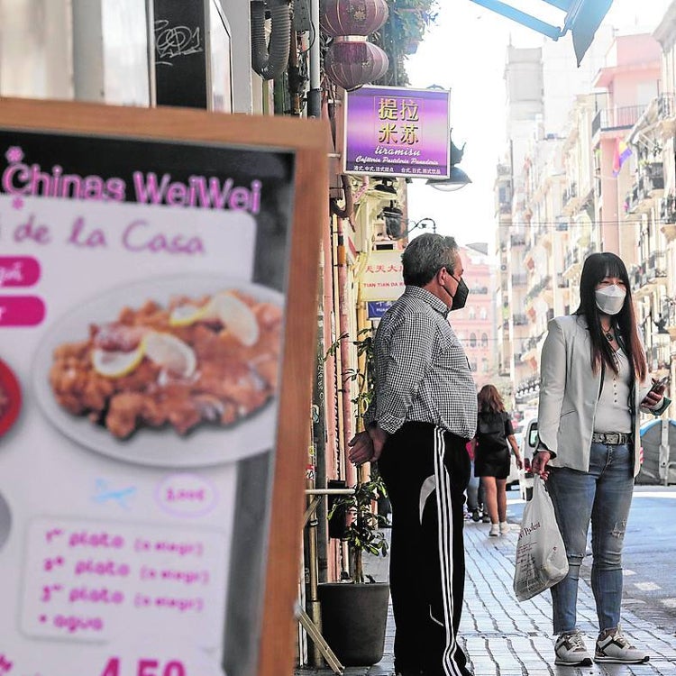 Los vecinos de la zona del 'Chinatown' piden desde hace años la peatonalización