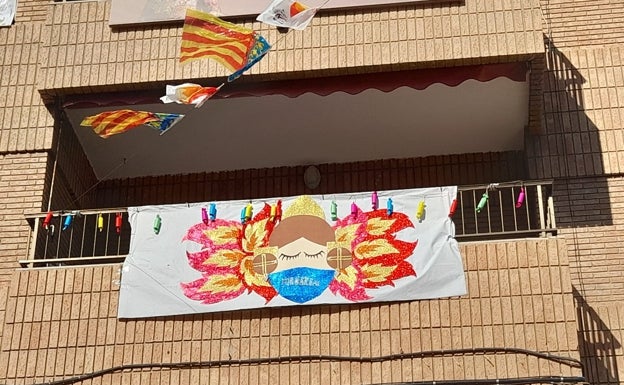 El Perelló pone en circulación 3.700 euros con la campaña de Fallas para ayudar al comercio y hostelería local