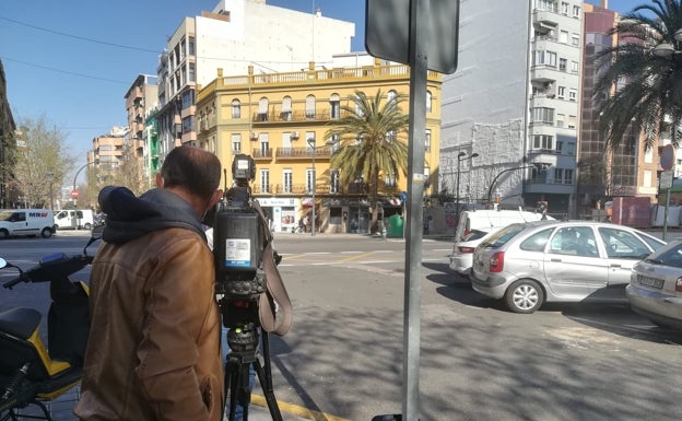 Los bomberos liberan a una mujer que había sido encerrada por su marido en Valencia