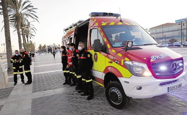 Aprobadas las bases para 131 plazas de bomberos en Valencia