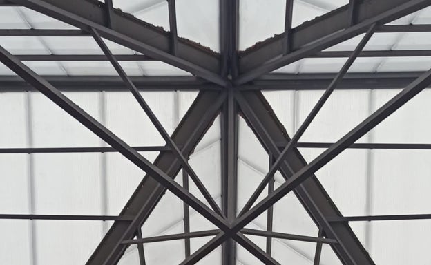 L'Alcúdia cambia el techo del centro de formación de personas adultas