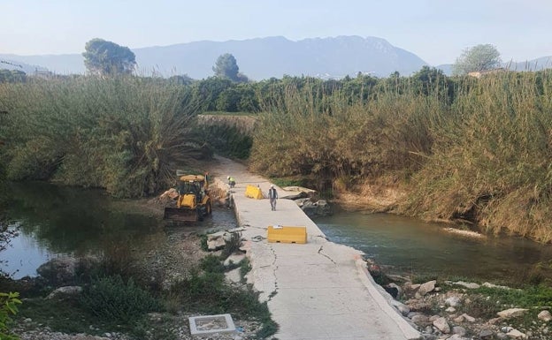 Beniarjó y Beniflà mejoran la seguridad en el badén del Pas de Xàtiva