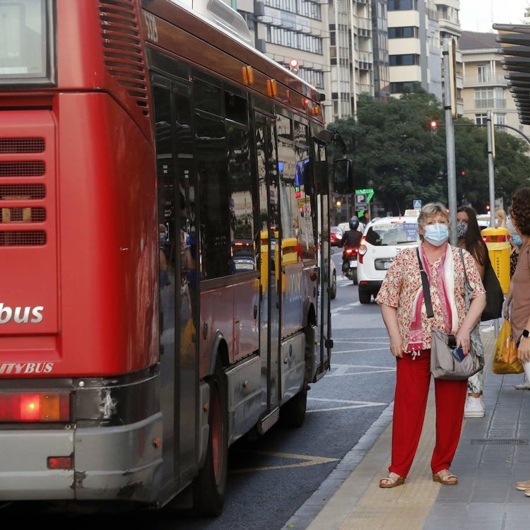 La EMT reduce en 22 millones los ingresos tras la caída de viajes