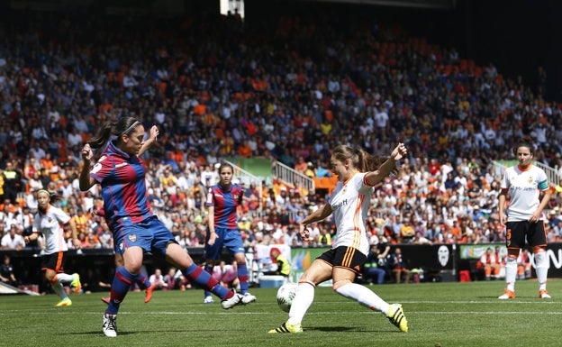 Valencia se ofrece como sede de la Liga Profesional de Fútbol Femenino