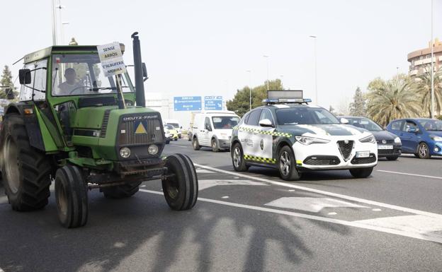 Tractorada de protesta por el recorte de ayudas de la UE a los productores de arroz