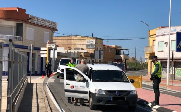 Sueca aumenta la vigilancia en casas de campo y apartamentos para evitar fiestas ilegales