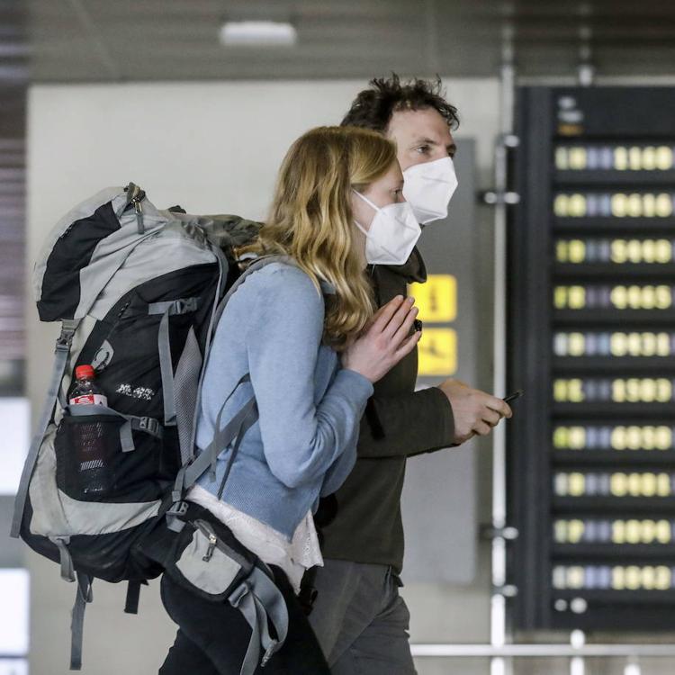 ENCUESTA | ¿Le parece bien que puedan venir turistas extranjeros a la Comunitat durante las vacaciones?