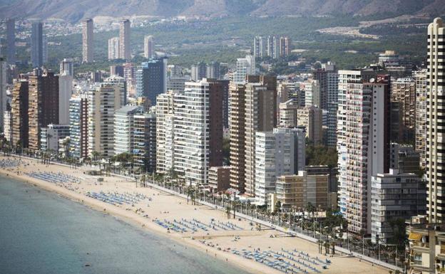 El tiempo en Benidorm en Semana Santa: ¿Fin de semana de lluvia o playa?