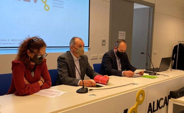 CEV Alicante y Facpyme exigen al Gobierno que destine todos los recursos para acelerar la vacunación