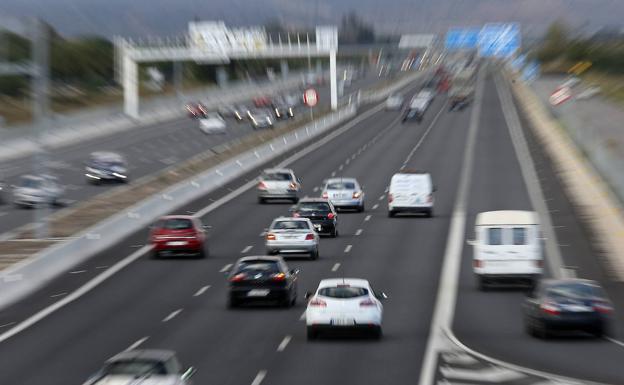 Circulación intensa en las carreteras a pesar del cierre perimetral por la Semana Santa