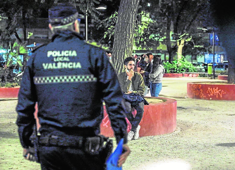 «No podemos vigilar cada casa»