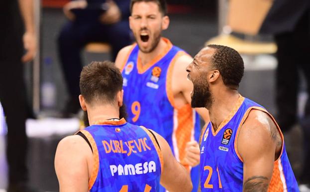 Derrick Williams da una vida extra a Valencia Basket