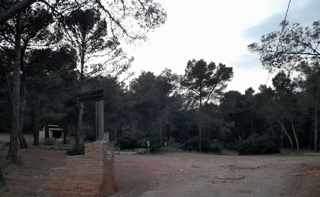 La Policía Local de Serra desmantela un botellón de 30 personas en el Parque Natural de la Calderona