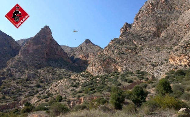 Dos escaladores, rescatados ilesos tras quedar atrapados en una zona montañosa de Callosa de Segura