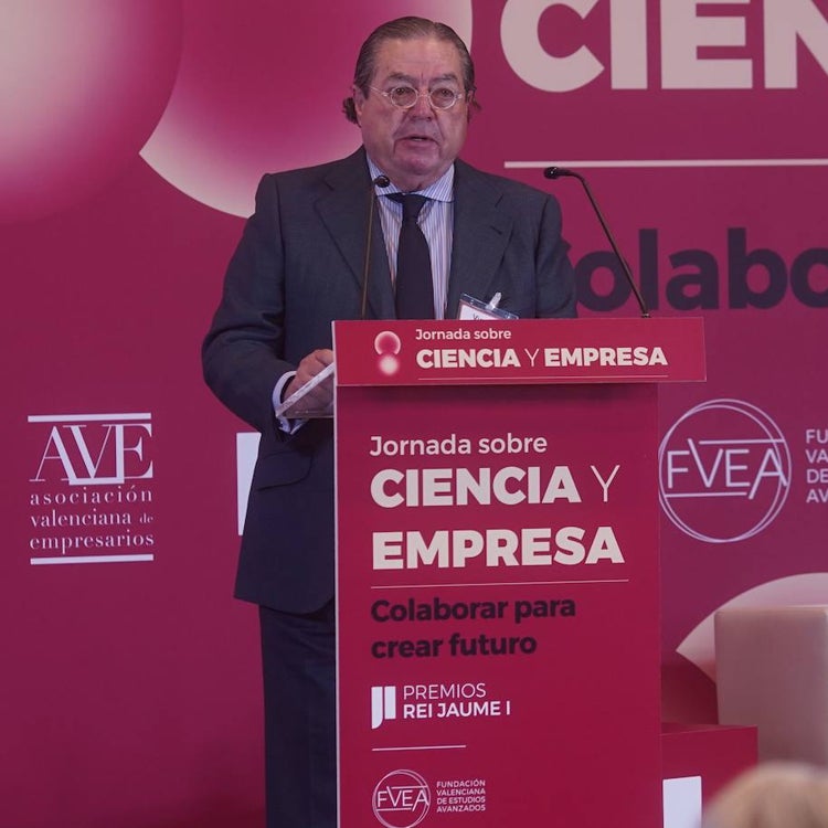 Boluda lamenta que las «trifulcas políticas» tapen la importancia de crear empresas