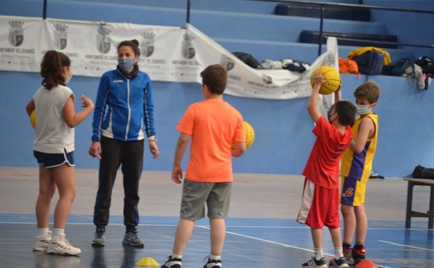 Arranca el campus María Pina en el Genovés