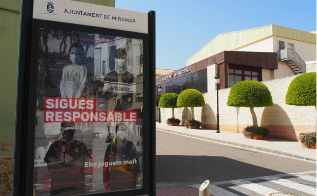 Los vecinos de Miramar, protagonistas de la campaña municipal sobre el uso de la mascarilla