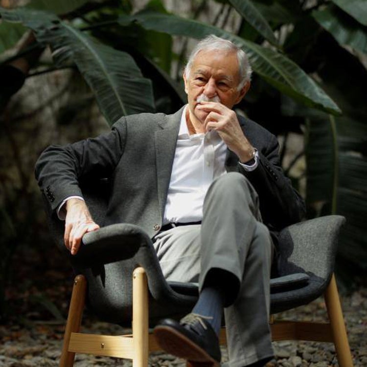 Eduardo Mendoza: «Entiendo mejor las ideas que a las personas»