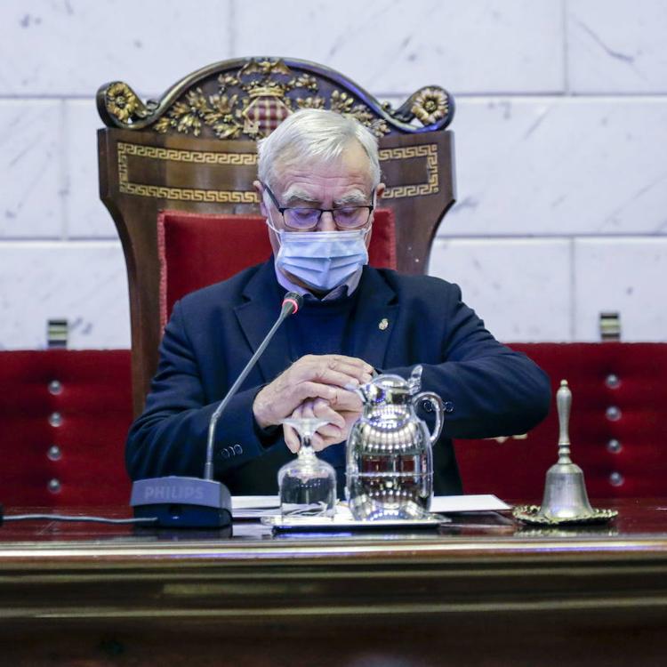 Ribó arremete contra la decisión de Puertos del Estado sobre la DIA de la ampliación norte de Valencia