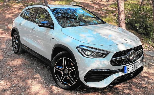 Mercedes GLA híbrido enchufable: Espacio y ecología con calidad