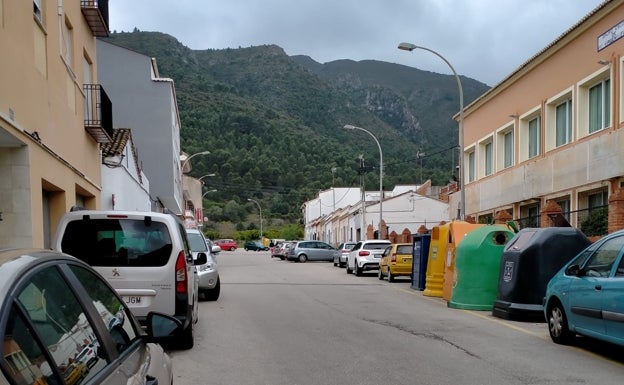 Villalonga acaba con 60 años de carencia de parques y aparcamiento en el barrio Cases Noves