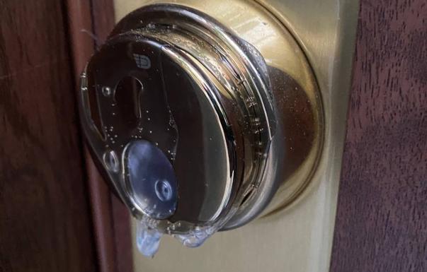 Las sedes de Lambda en Valencia sufren un tercer ataque en menos de un mes