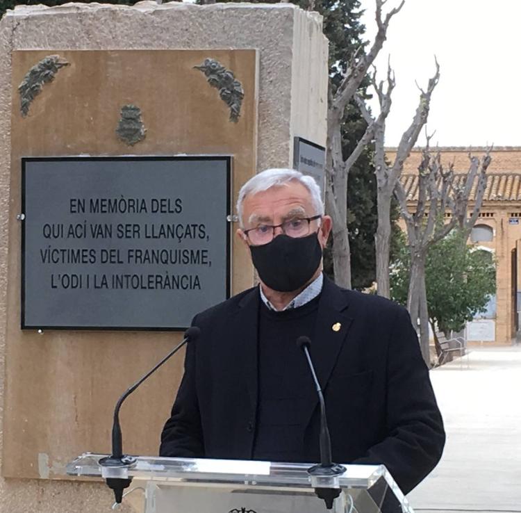 Ribó recupera para Valencia los versos de Miguel Hernández que Madrid borró del cementerio de la Almudena