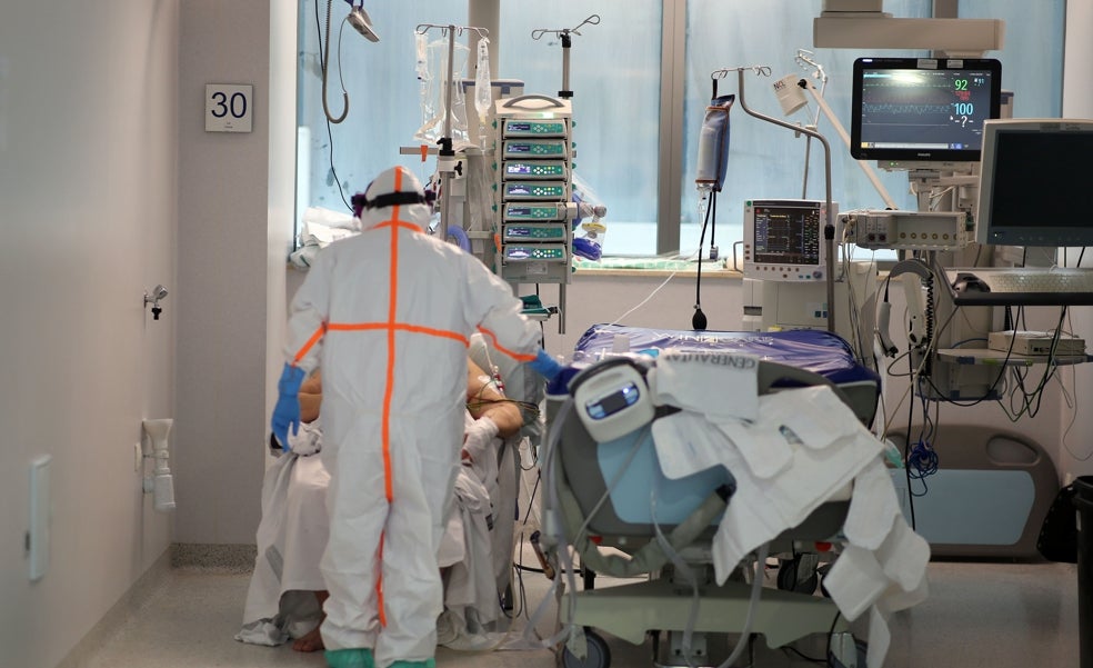 La Comunitat alcanza la cifra más baja del año en hospitalizados y pacientes en UCI