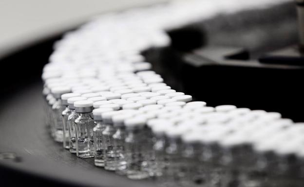 Qué tienen en común los trombos que han paralizado la vacuna de Janssen