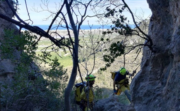 Fallece un senderista tras desplomarse en el Montgó