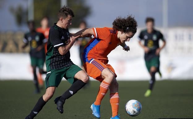 El Valencia deja escapar a Fabio Blanco