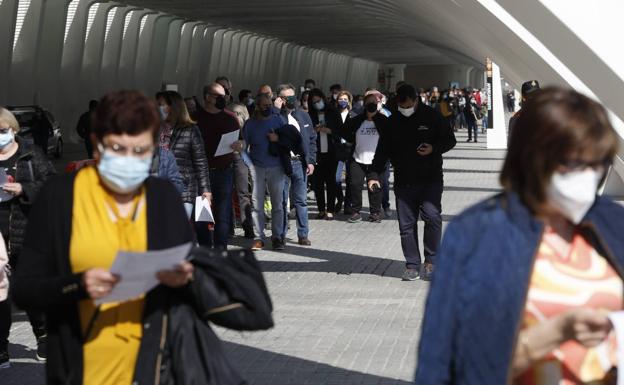 Las normas de Sanidad para los valencianos que acudan a vacunarse
