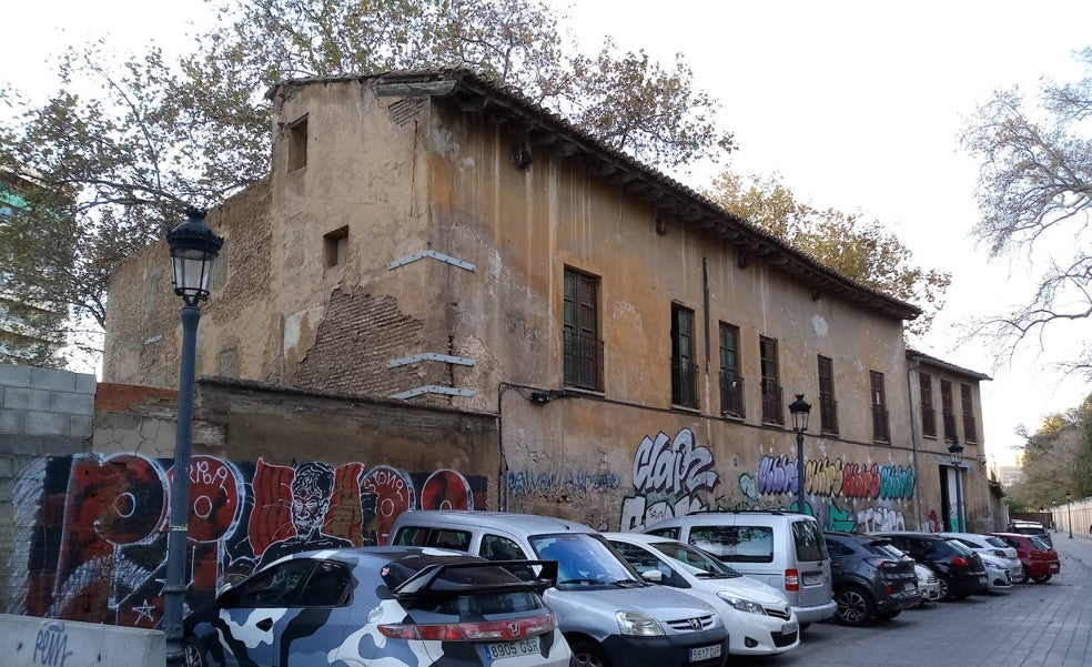 Un centenar de monumentos de Valencia ensuciados por el vandalismo