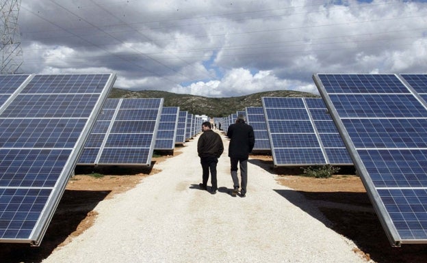 El Consell recibe al menos una petición al día para instalar parques solares