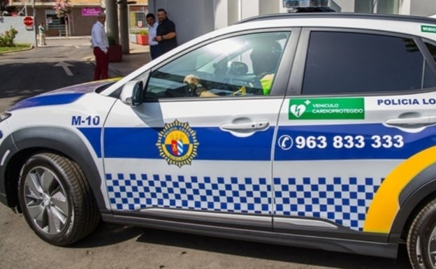 Cuatro policías locales reaniman a un hombre que sufrió una parada cardiorrespiratoria en Mislata