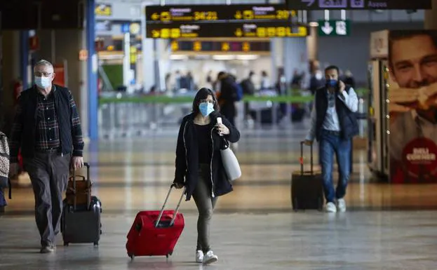 España prorroga la cuarentena para los viajeros que llegan a España desde 12 países de riesgo