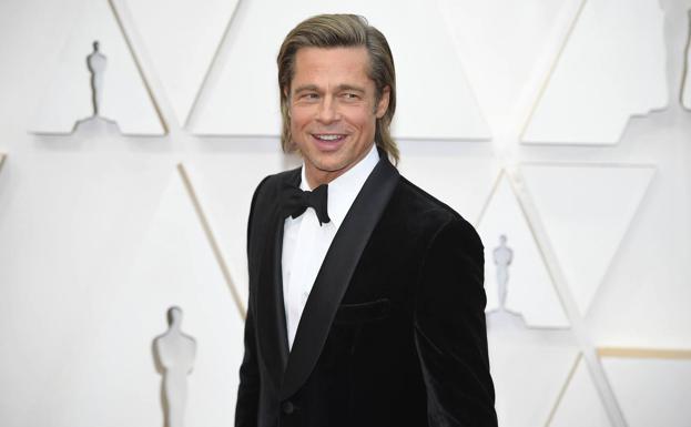 Quién es ahora la pareja de Brad Pitt