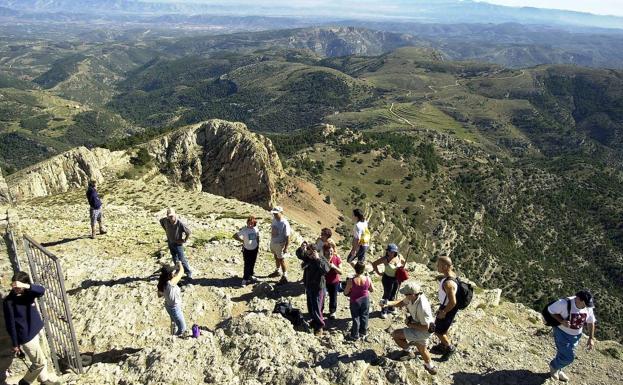 Medio centenar de parajes de la Comunitat Valenciana se verán afectados por las limitaciones al senderismo