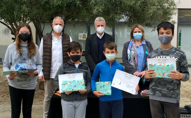 L'Eliana entrega los premios de su concurso literario