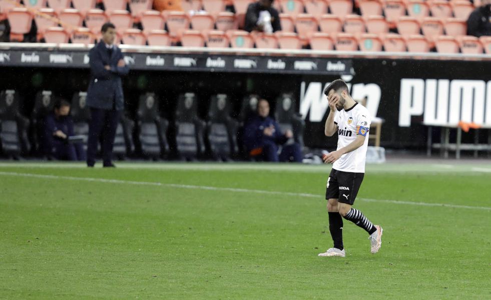 Javi Gracia: «¿Si el cambio de entrenador es la solución para el Valencia? Yo estoy aquí para trabajar»