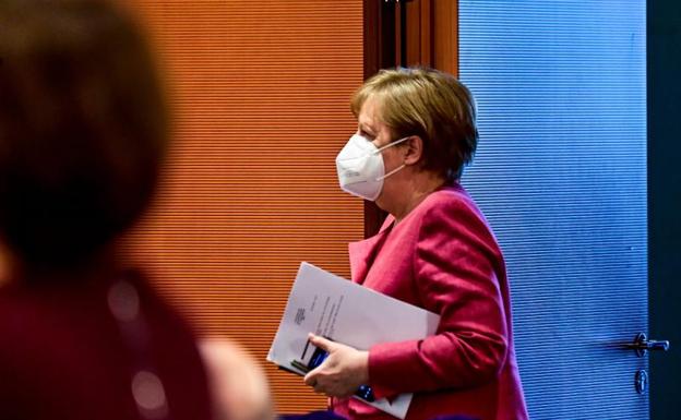 Merkel defiende los toques de queda en la mayor parte de Alemania