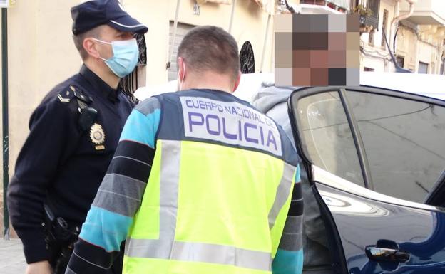 La Policía desmantela cinco importantes puntos de venta de droga en el Cabanyal