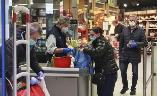 Vuelta al 'modelo búnker' en la compra de alimentos por la incertidumbre