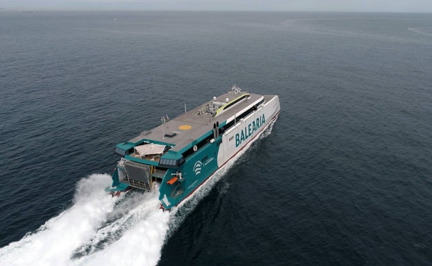 Baleària empezará a operar el 1 de mayo entre Dénia y Palma con el 'fast ferry' con motores a gas natural